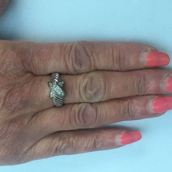 Sterling Silver Cross Over Ring Size 7 3/4 with Small Cubic Zirconia Accents - Picture 5 of 10